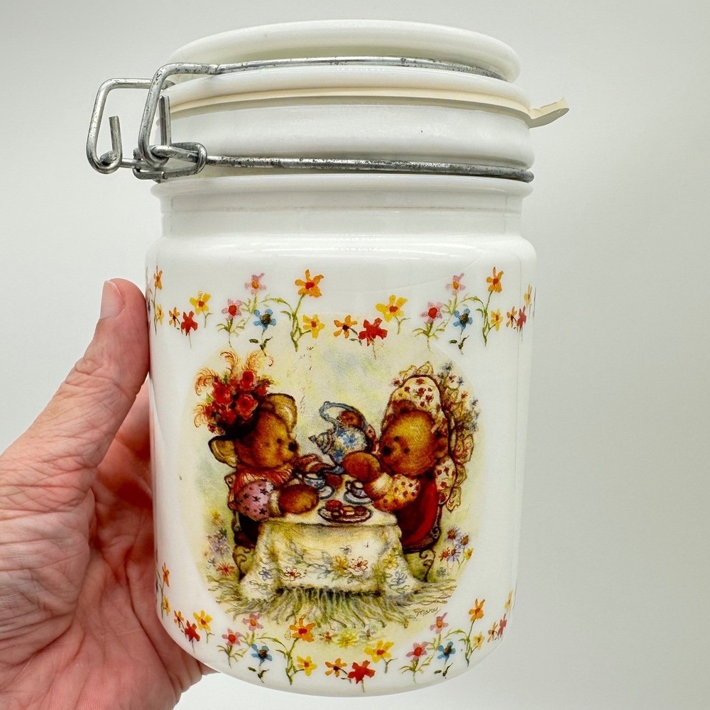 Hallmark Canister Marys Bears 5.25in White Milk Glass Vintage Tea Party Jar
